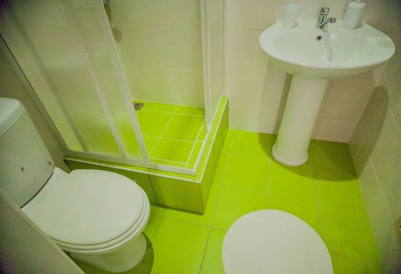 标准间, Geography Hostel