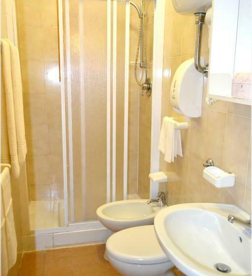 Quarto Estandar, Anfora