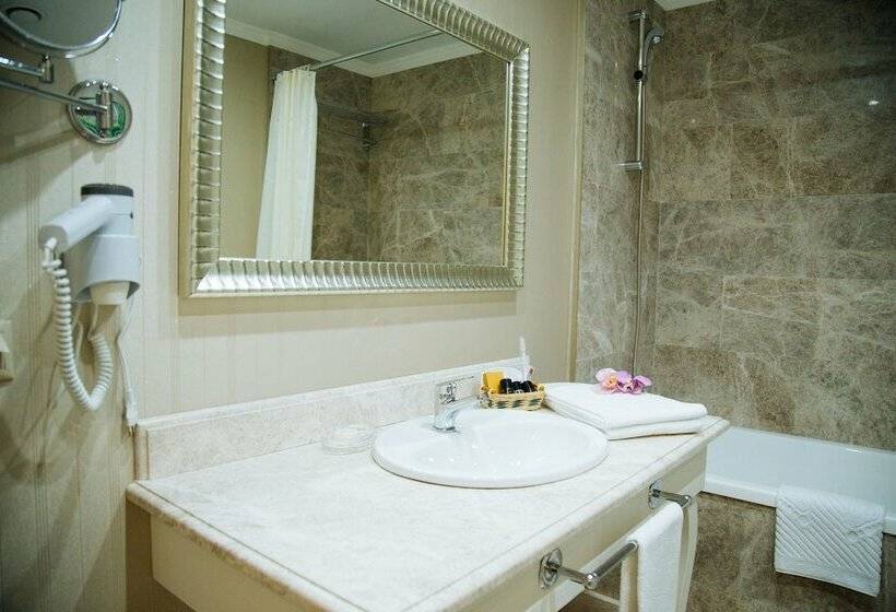 اتاق راحتی, Astrakhanskaya