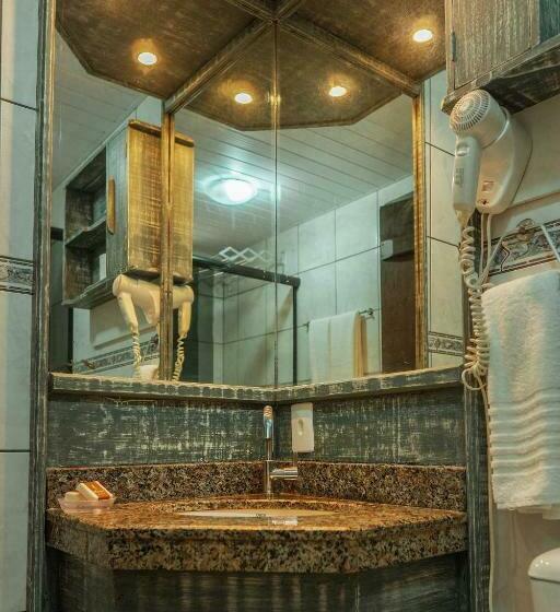 סוויטה עם מרפסת, Atalaia Do Mariscal