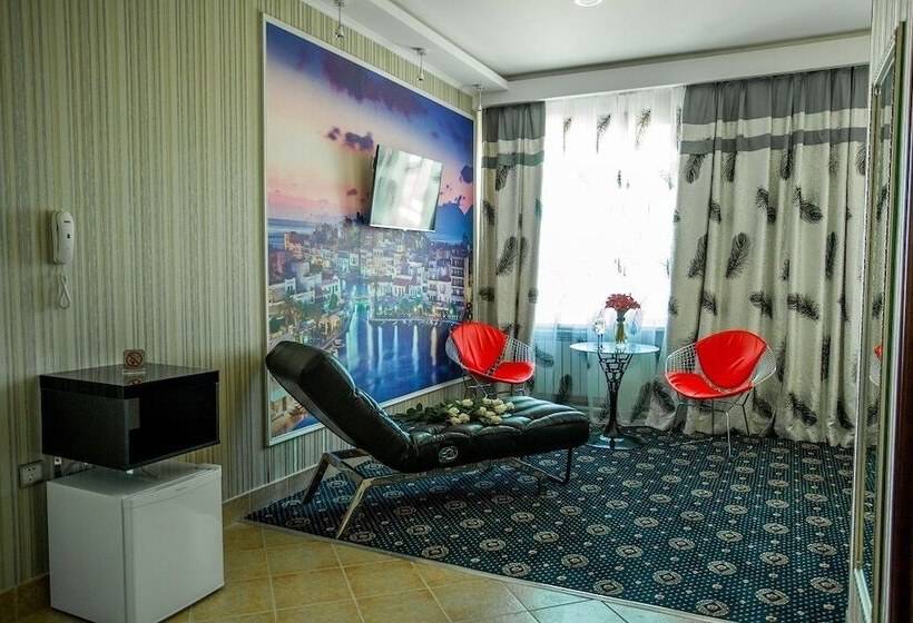 חדר סופריור, Enigma