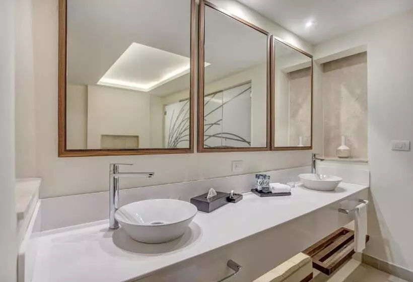 Penthouse Suite