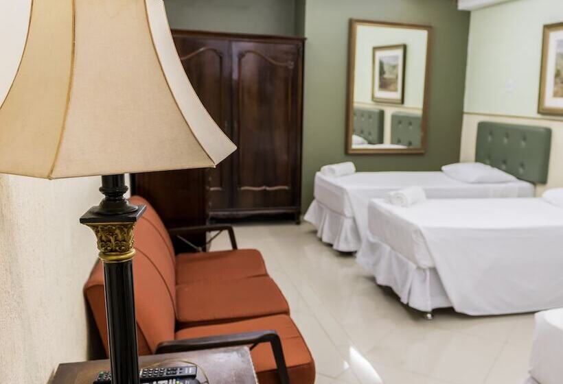 패밀리 룸, Lemes