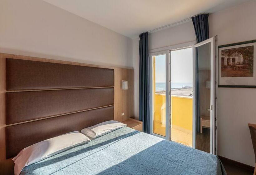 اتاق اساندارد با چشمانداز جانبی به دریا, Mondial