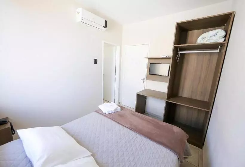 スタンダード4人部屋, Mos Sao Jose