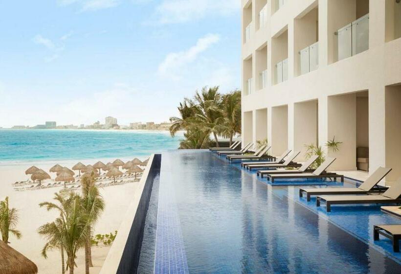 带大床的标准间, Turquoize At Hyatt Ziva Cancun Adults Only All Inclusive