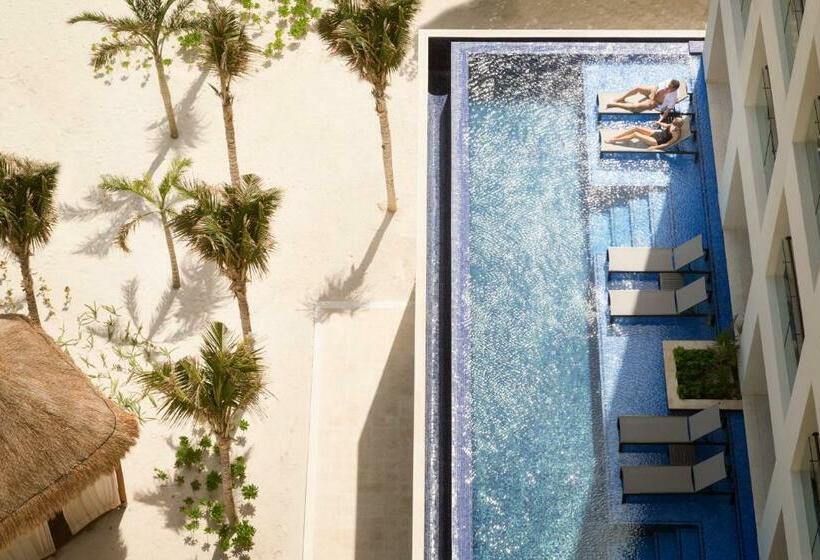 带大床的标准间, Turquoize At Hyatt Ziva Cancun Adults Only All Inclusive