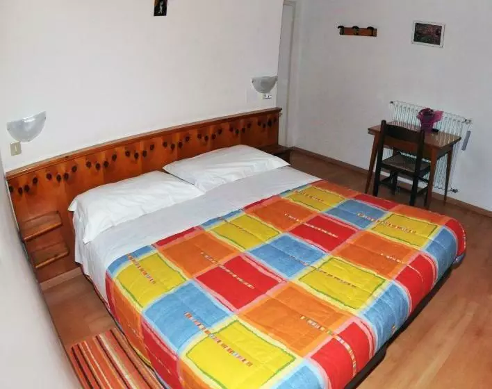 اتاق استاندارد, Verda Val