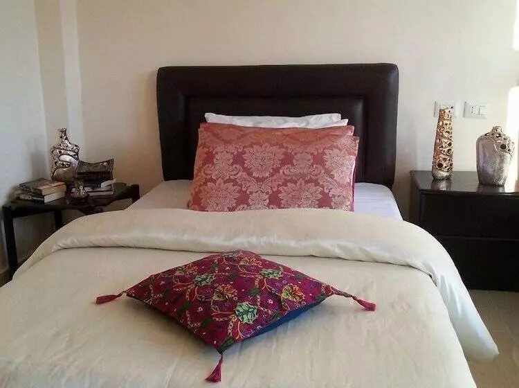 اتاق استاندارد سه نفره, Zaman Ya Zaman Boutique