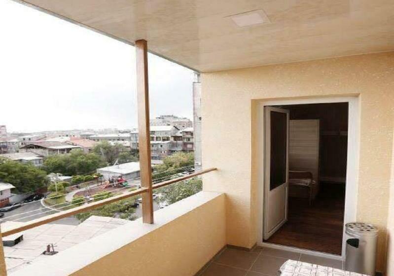 공동 객실, Your Hostel