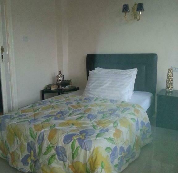 اتاق استاندارد یک نفره, Zaman Ya Zaman Boutique