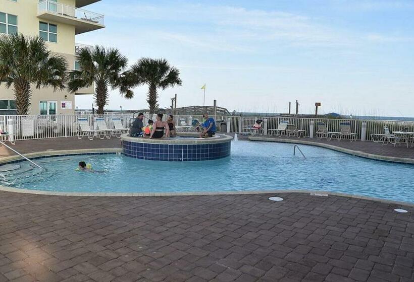 带1个卧室的带阳台的公寓, Crystal Shores West 202