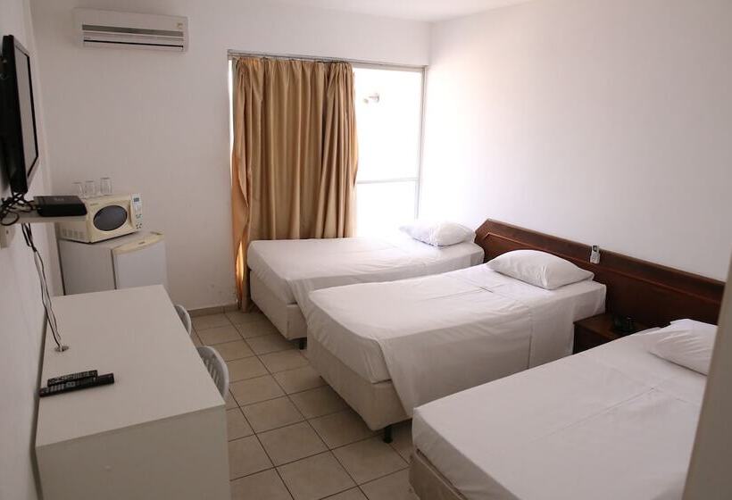 חדר סטנדרט לשלושה, Abc Apart