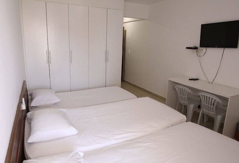 חדר סטנדרט לשלושה, Abc Apart