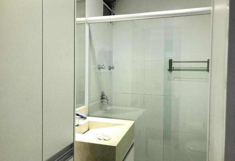 חדר דלוקס, Abc Apart