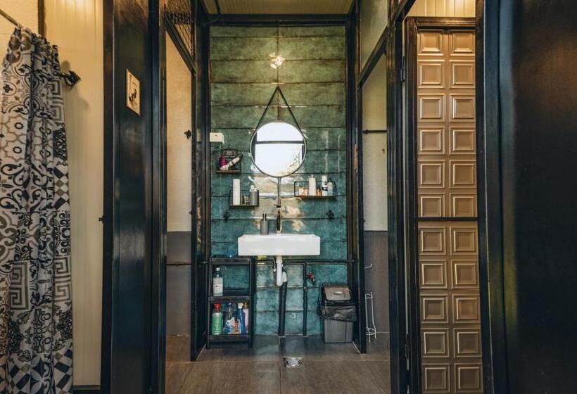 تختخواب در اتاق مشترک, Q Podgorica Beds,rooms And More