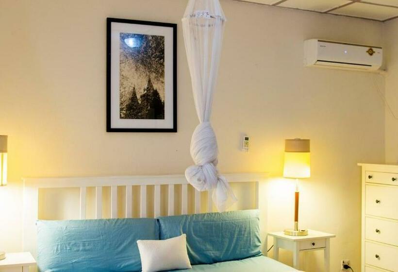 اتاق استاندارد با تخت بزرگ, The Jam Lodge