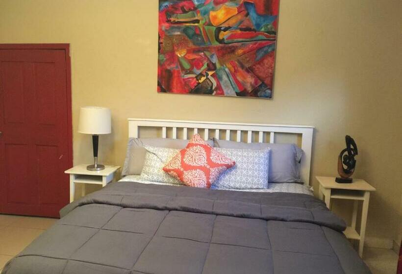 اتاق استاندارد, The Jam Lodge