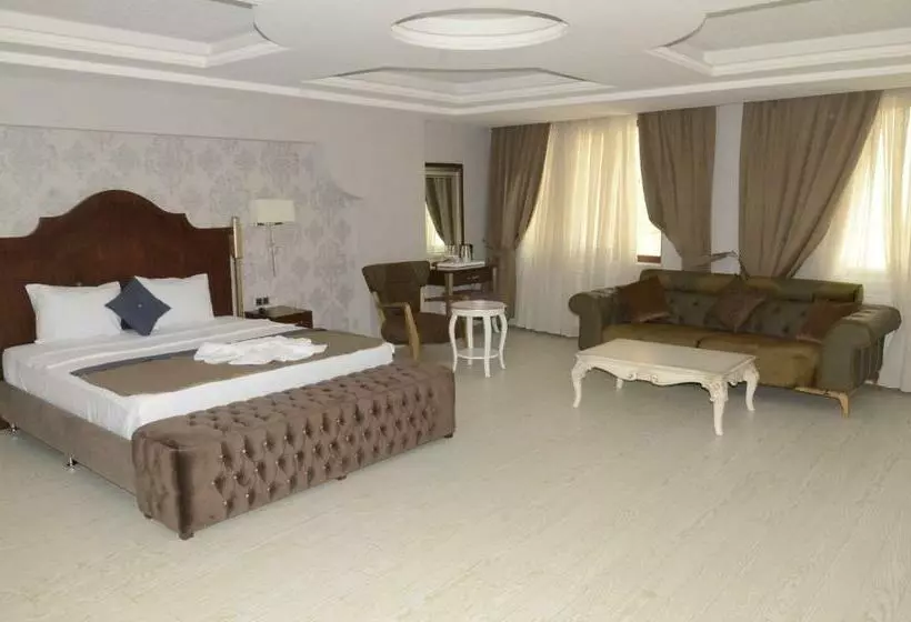 سوئیت با تخت بزرگ, Atlıhanpark