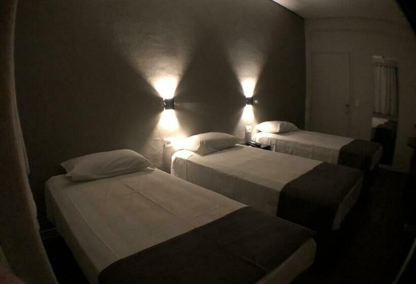 اتاق استاندارد سه نفره, Hostel Carabelas Proximo A 25 De Março E Brás