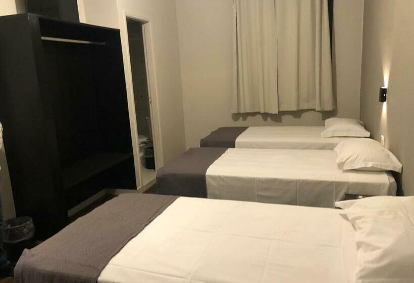 اتاق استاندارد سه نفره, Hostel Carabelas Proximo A 25 De Março E Brás