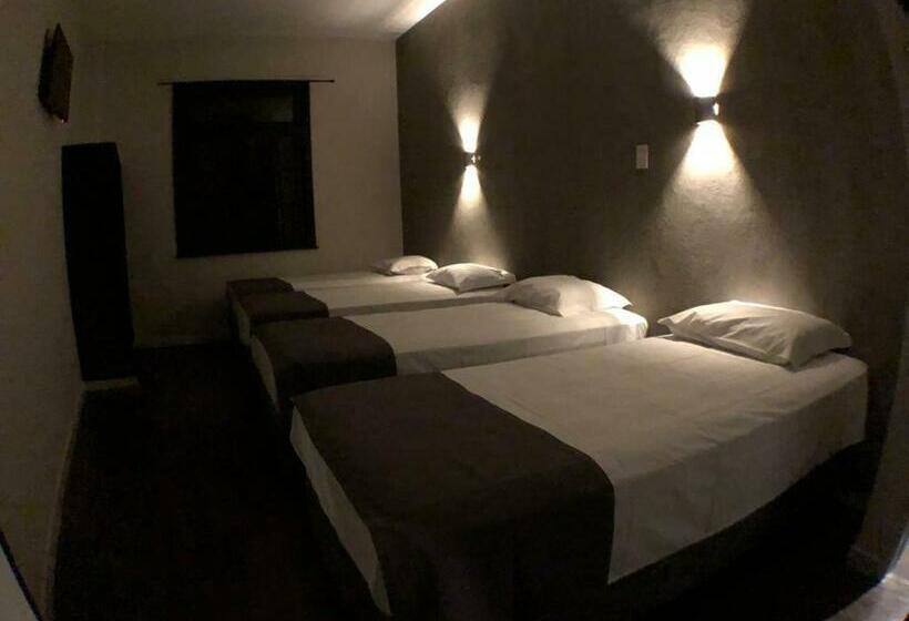 اتاق استاندارد چهار تخته, Hostel Carabelas Proximo A 25 De Março E Brás