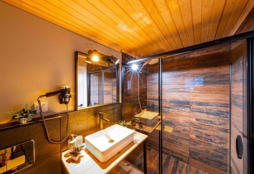 بانگلوی استاندارد, Koala Bungalows