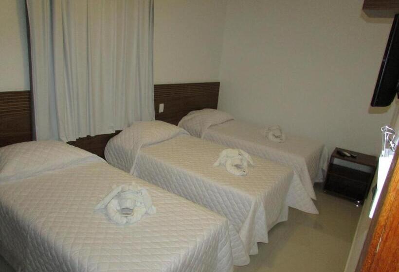 标准三人间, Master