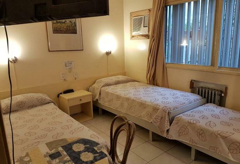 غرفة قياسية ثلاثية, Nuevo Castillo