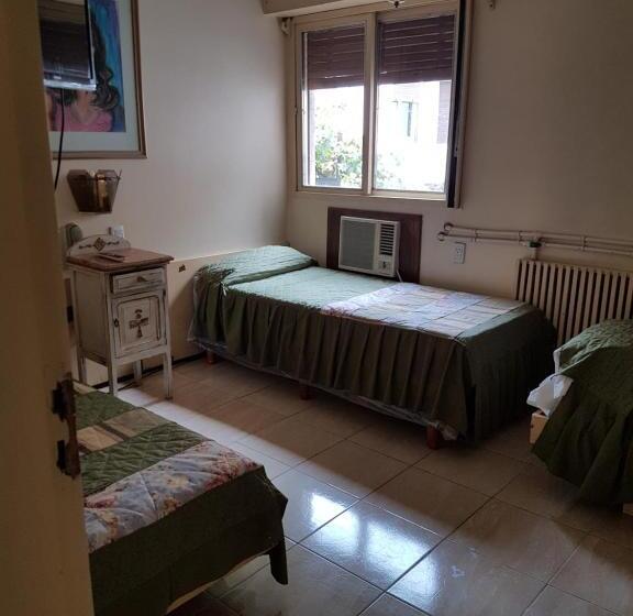 غرفة قياسية رباعية, Nuevo Castillo