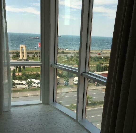 اتاق لوکس خانوادگی, Quantum