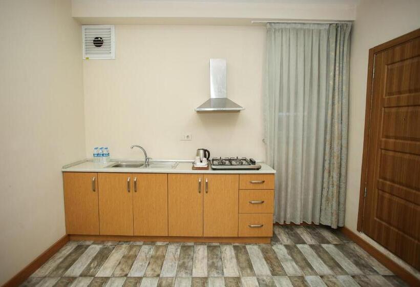 اتاق خانوادگی, Quantum