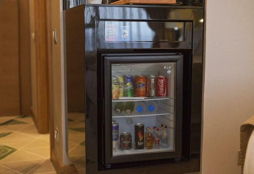 장애인을 위한 킹사이즈 침대 스탠다드 룸, Ramada Plaza By Wyndham Konya