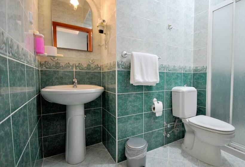 Номер Economy, Side