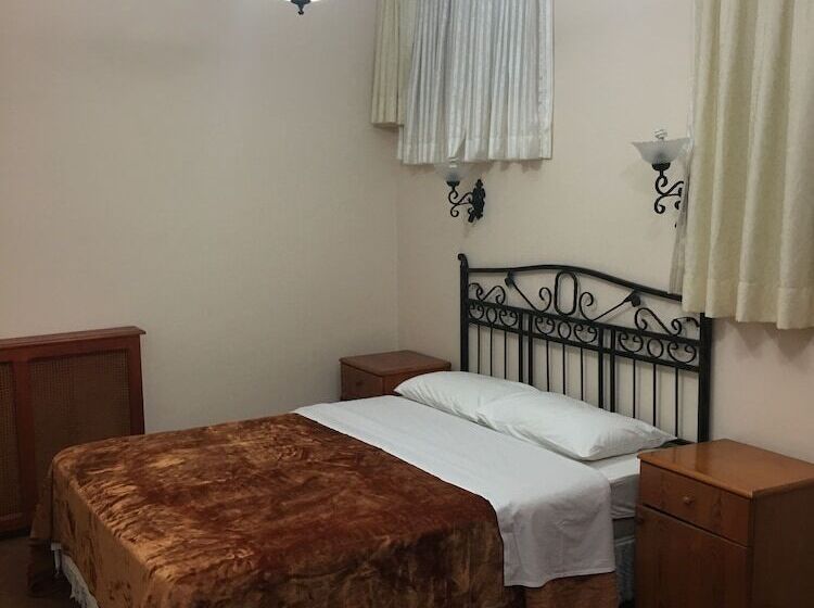 Номер Economy, Side