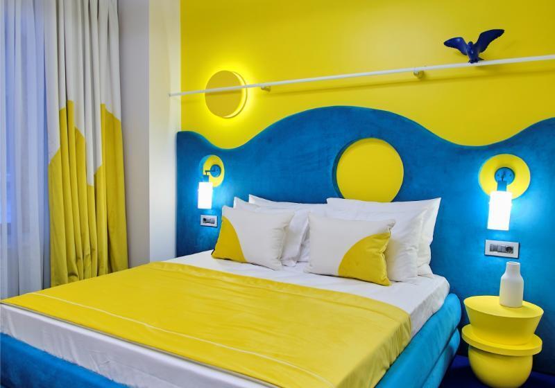 Номер Стандарт, Side