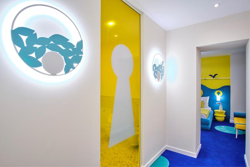 Номер Стандарт, Side