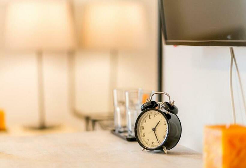 سوییت با چشمانداز دریا, Stanica B&b