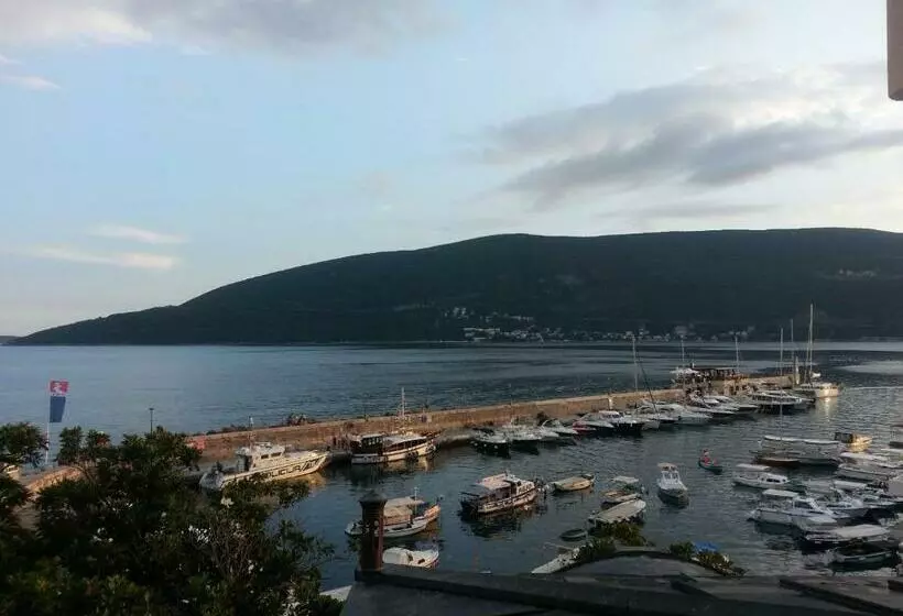 آپارتمان دوبلکس 1 خوابه, Stanica B&b