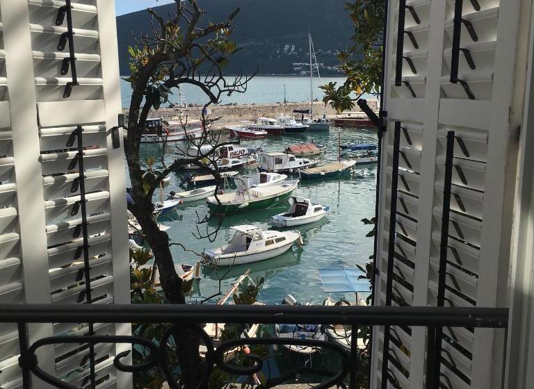 اتاق استاندارد با چشمانداز دریا, Stanica B&b