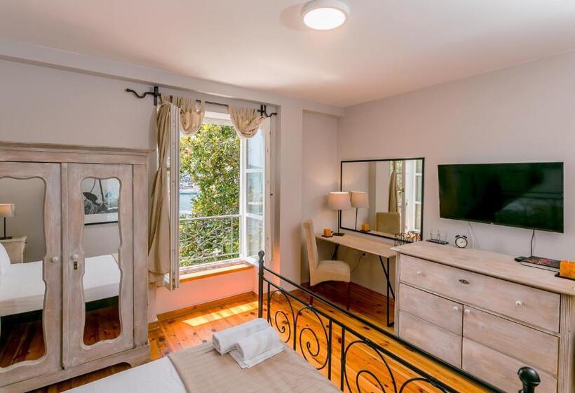 اتاق استاندارد با چشم‌انداز دریا, Stanica B&b