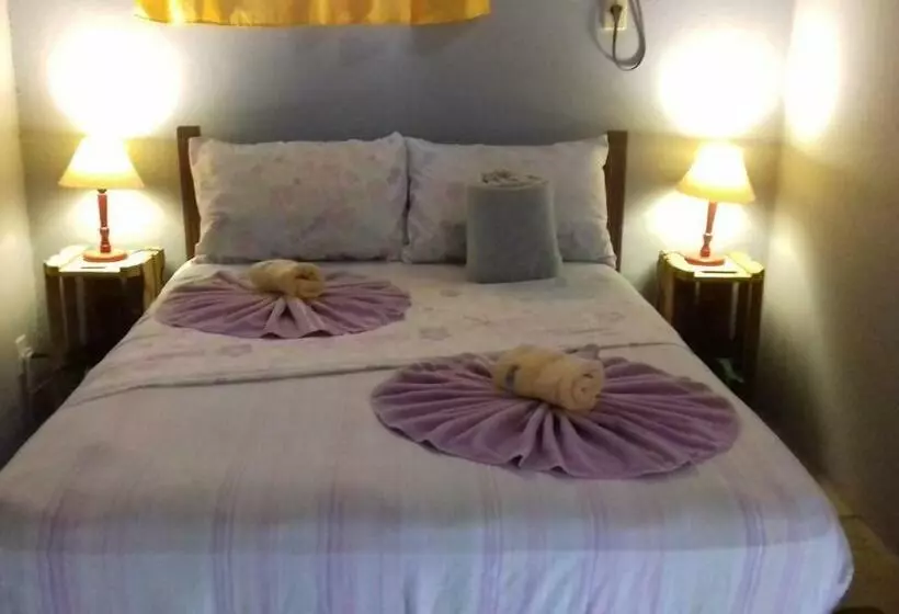 デラックススイート, Maracujá Hostel