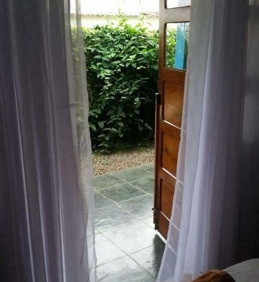 带共用浴室的标准房间, Maracujá Hostel