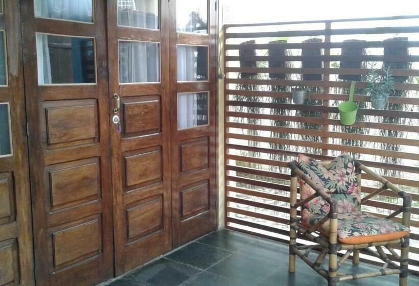 带共用浴室的标准房间, Maracujá Hostel