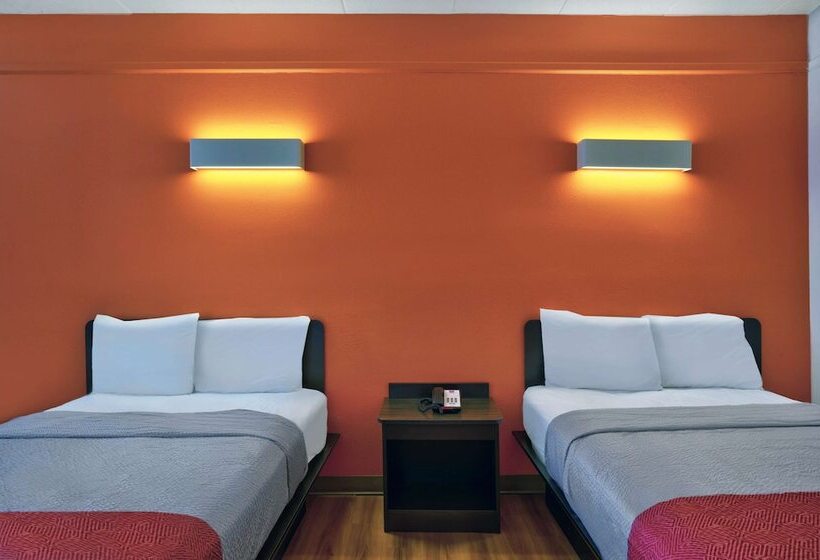 غرفه قياسيه سريرين مزدوجين, Motel 6seaford, De