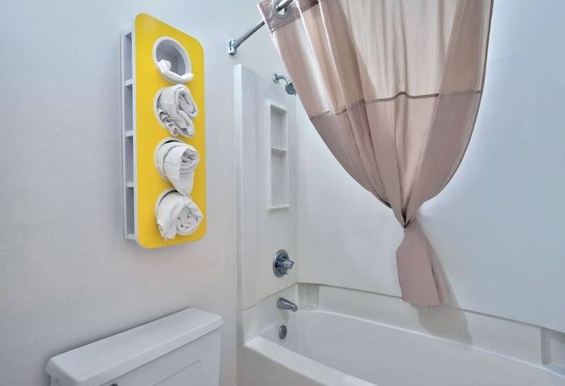 غرفه قياسيه سريرين مزدوجين, Motel 6seaford, De