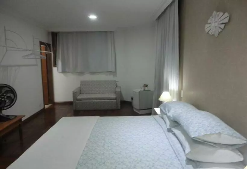 Deluxe Neljän Hengen Huone, Hospedaria Casa Real