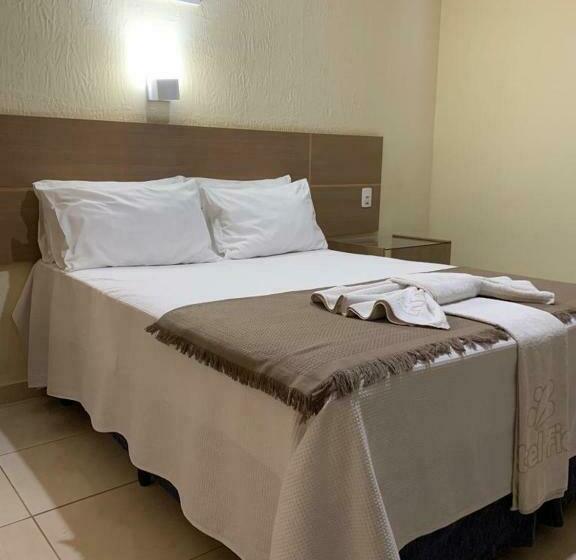 חדר דלוקס לשלושה, Fiesta Baiana Clube