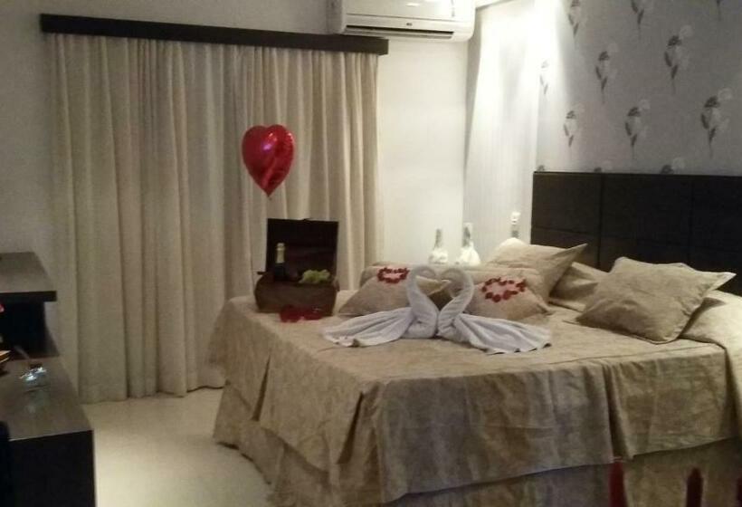 סוויטה עם ג'קוזי, Fiesta Baiana Clube