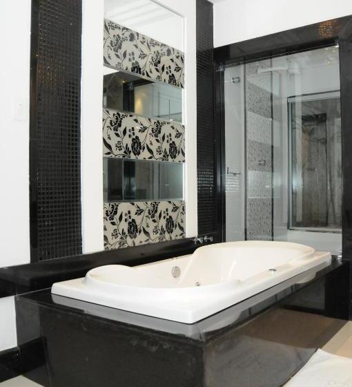 סוויטה עם ג'קוזי, Fiesta Baiana Clube